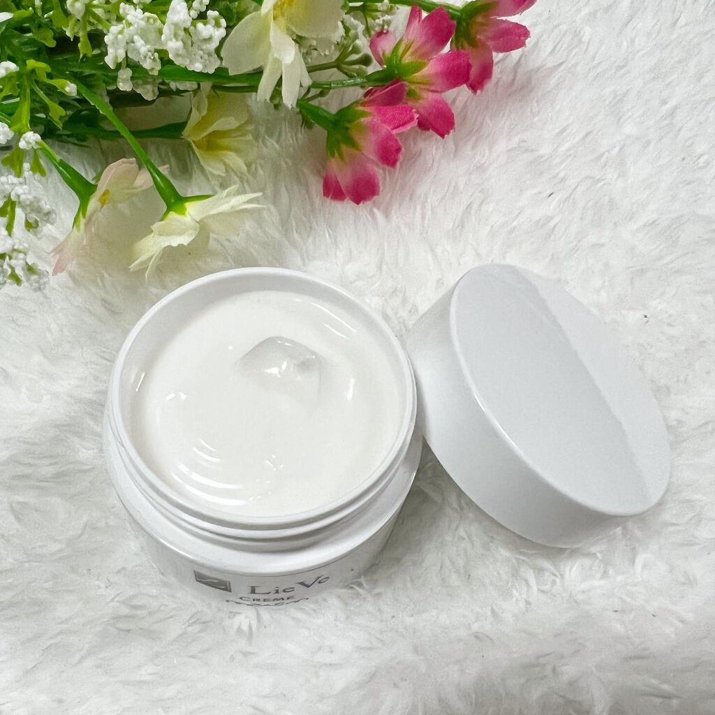 リヴェクレム/Lie Ve/フェイスクリームを使ったクチコミ（2枚目）