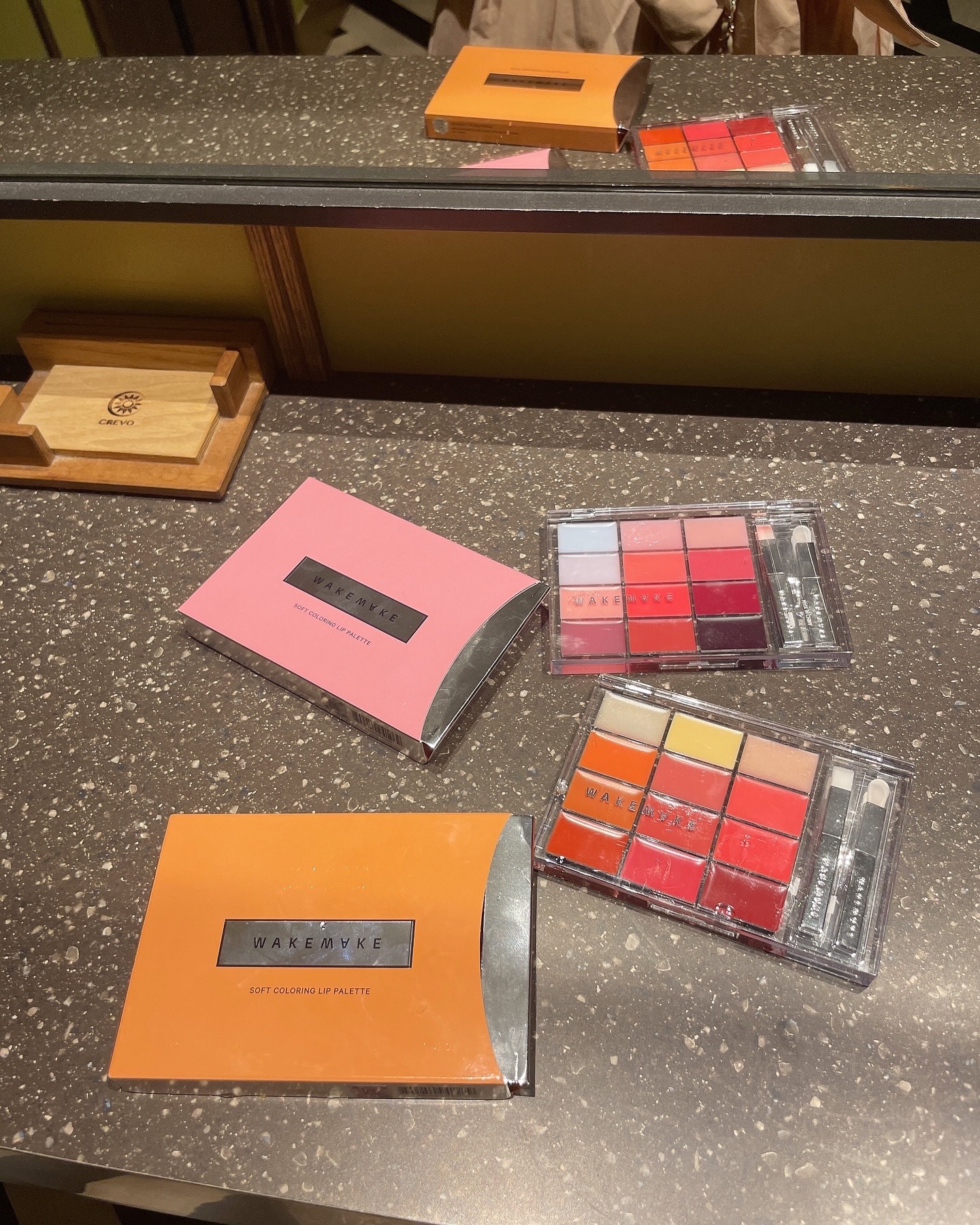 ソフトカラーリングリップパレット 02 PEAK PEACH GLOWING/wakemake/口紅を使ったクチコミ（3枚目）