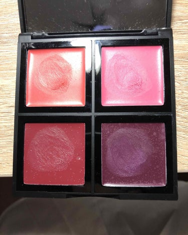 e.l.f. Cosmetics クリーム ブラッシュ パレットのクチコミ「ELF cream blush palette boldです
超～～～～～～～高発色です🤧
ど.....」（2枚目）