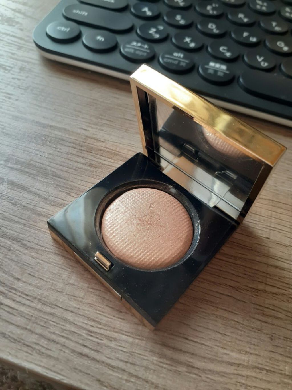 リュクスアイシャドウ/BOBBI BROWN/単色アイシャドウを使ったクチコミ(1枚目)