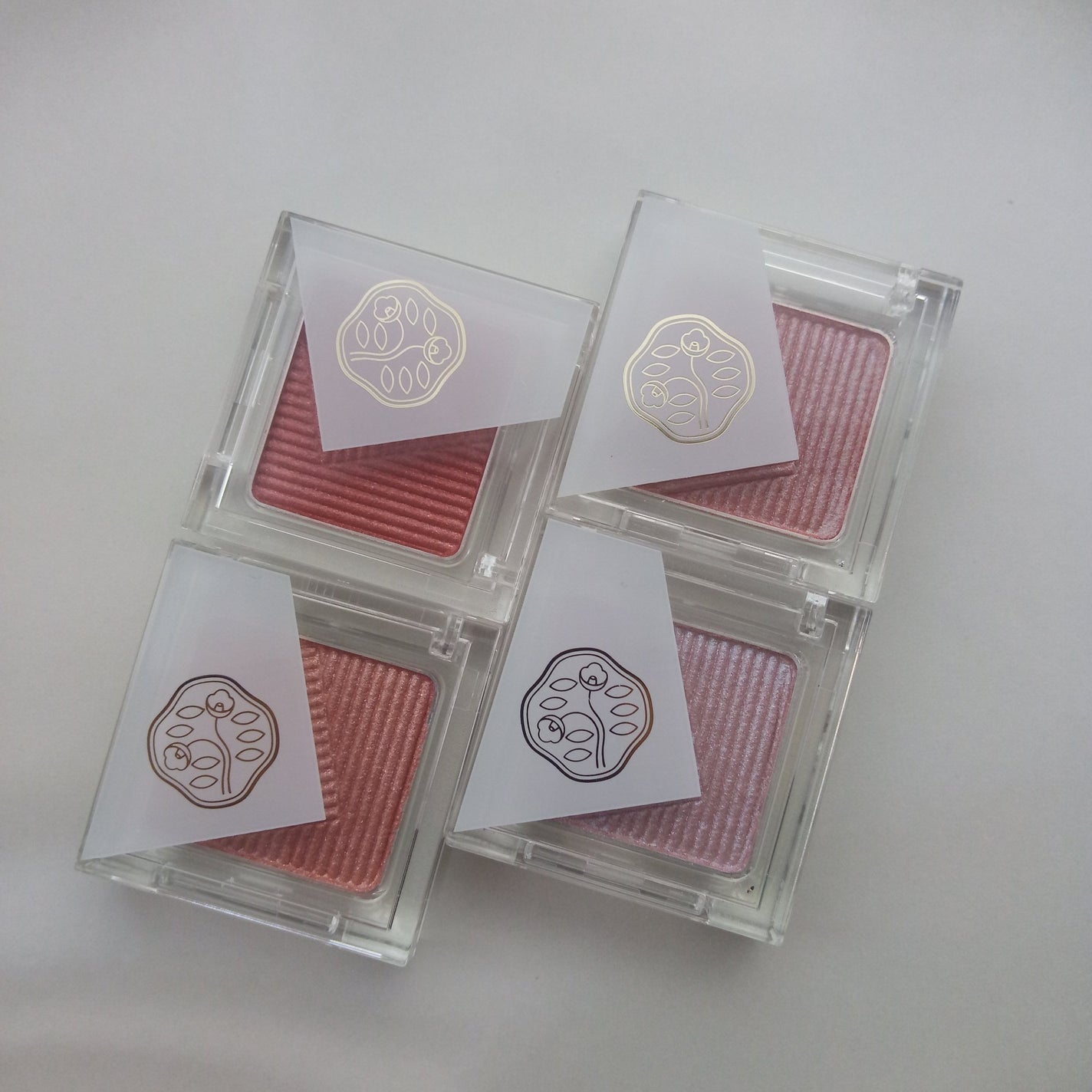 オーラデュウ プリズム イルミネーター ピコ/SHISEIDOザ・メーキャップ/単色アイシャドウを使ったクチコミ(4枚目)