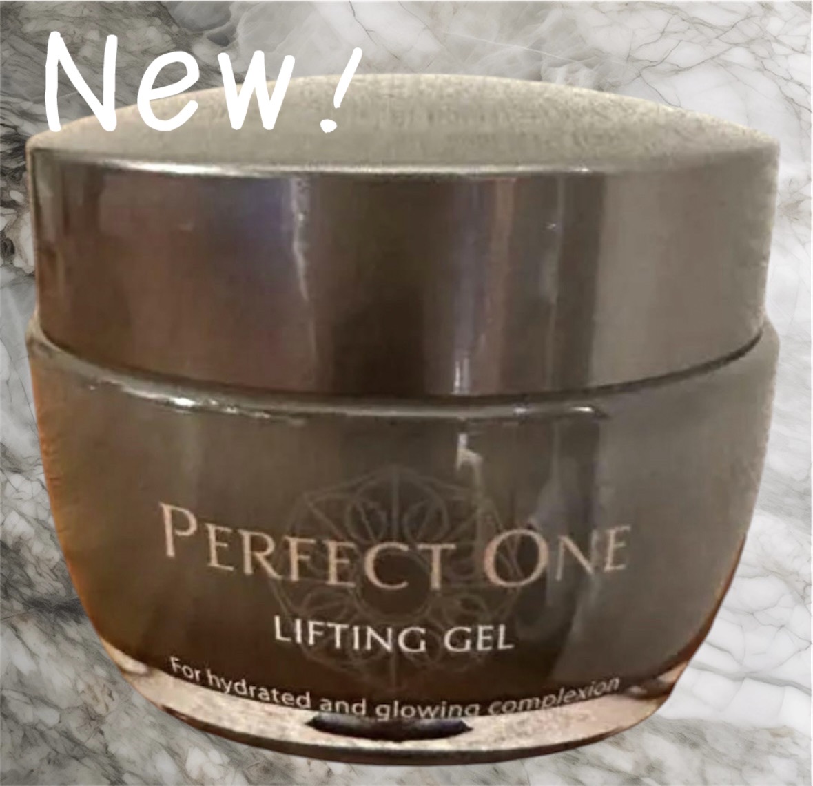 パーフェクトワン パーフェクトワン リフティングジェルのクチコミ「1 世界初　独自開発成分を含む
最高濃度のコラーゲン

2ハリを与え引き締める

3濃厚弾力ジ.....」（1枚目）