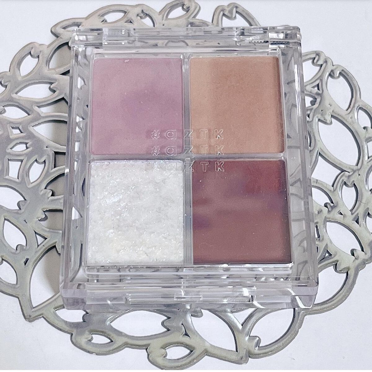 4色アイシャドウパレット/aZTK/アイシャドウパレットを使ったクチコミ（1枚目）