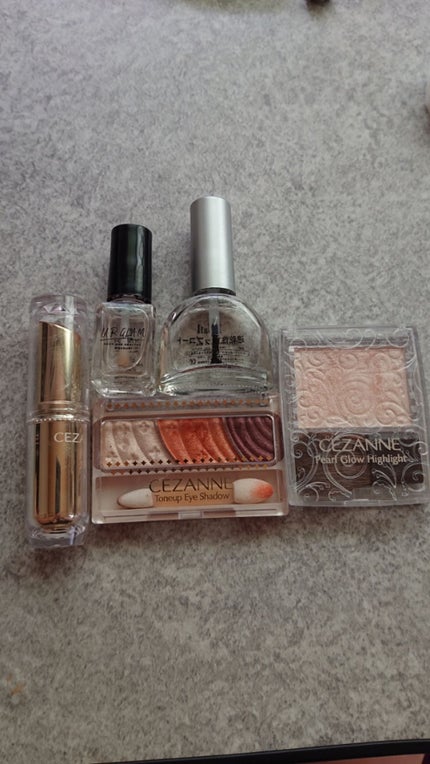 ラスティンググロスリップ/CEZANNE/口紅を使ったクチコミ(1枚目)