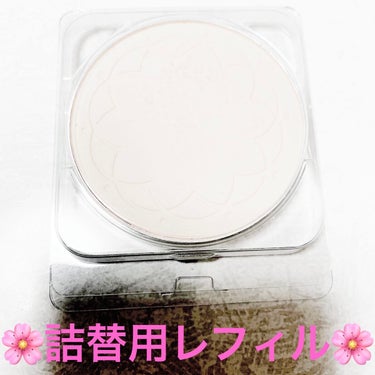 CEZANNE UVシルクカバーパウダーのクチコミ「セザンヌ　UVシルクカバーパウダー🌸　詰替🌸
01ライト🌸　内容量:10g　税抜き560円（本.....」（3枚目）