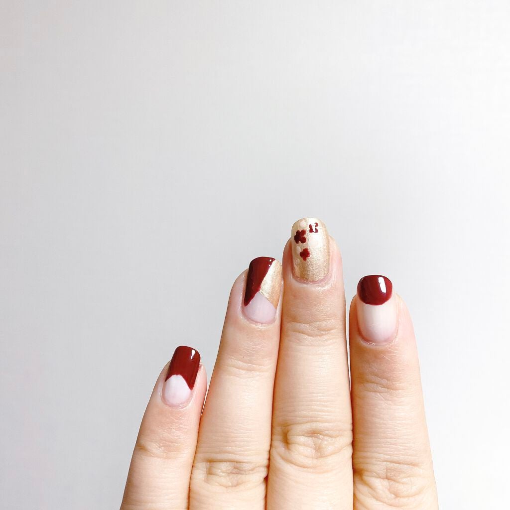 Suqqu Lunasolのマニキュアを使った口コミ セルフネイル 親指以外はお正月らしい配色です By うつろい 混合肌 30代前半 Lips Suqqu Lunasolのマニキュアを使った口コミ セルフネイル 親指以外はお正月らしい配色です By うつろい 混合肌 30代前半 Lips