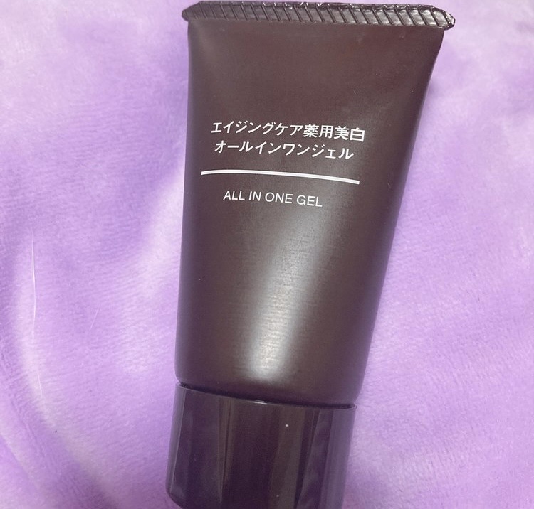 無印良品 エイジングケア薬用美白オールインワンジェルのクチコミ「コンビニで買える無印良品😌❤️

無印のこちらのシリーズ
エイジング、薬用美白オールインワンで.....」（2枚目）