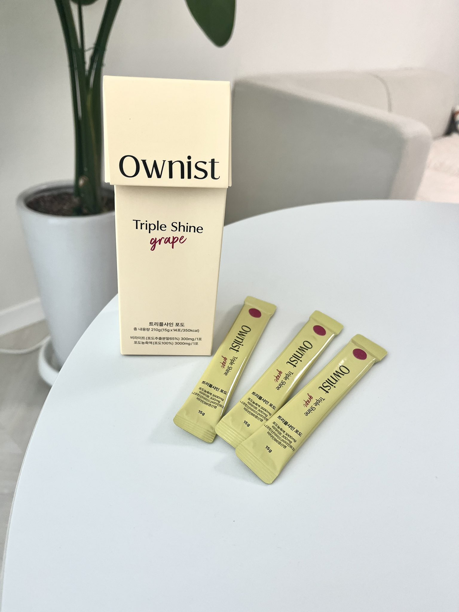 Ownist
トリプルシャイン グレープ

"飲む日焼け止め"と呼ばれているOwnistのトリプルシャイン🤍
シミやそばかすの原因となるメラニンを3STEPでケアする成分を配合。

さっぱりとしたグレープのような味で、いつでも食べやすいの