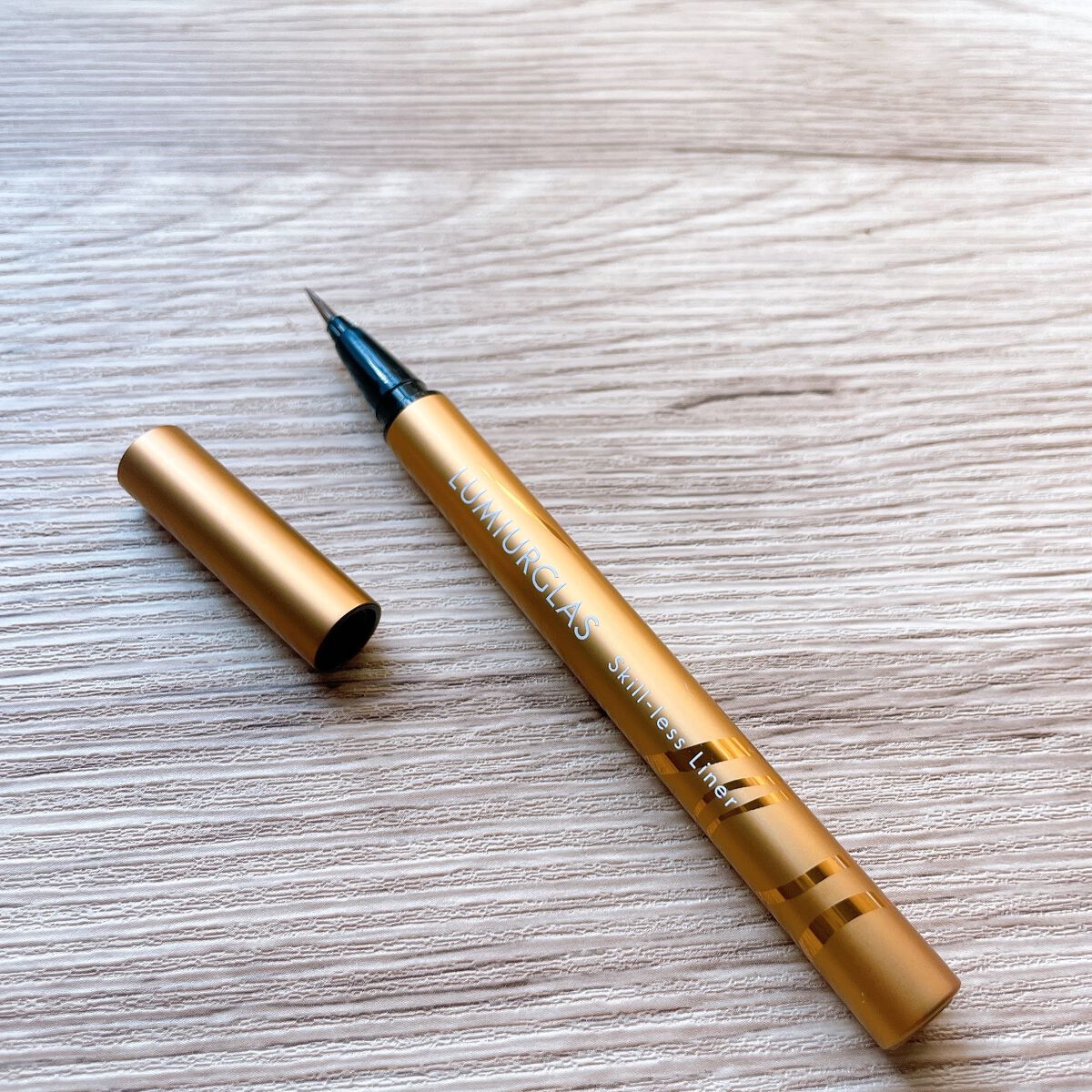 スキルレスライナー/LUMIURGLAS/リキッドアイライナーを使ったクチコミ（3枚目）