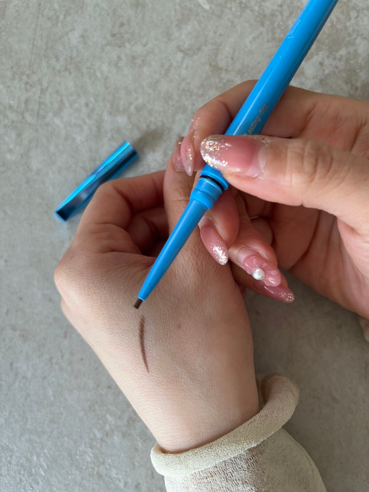 「密着アイライナー」極細クリームペンシル/デジャヴュ/ペンシルアイライナーを使ったクチコミ(2枚目)