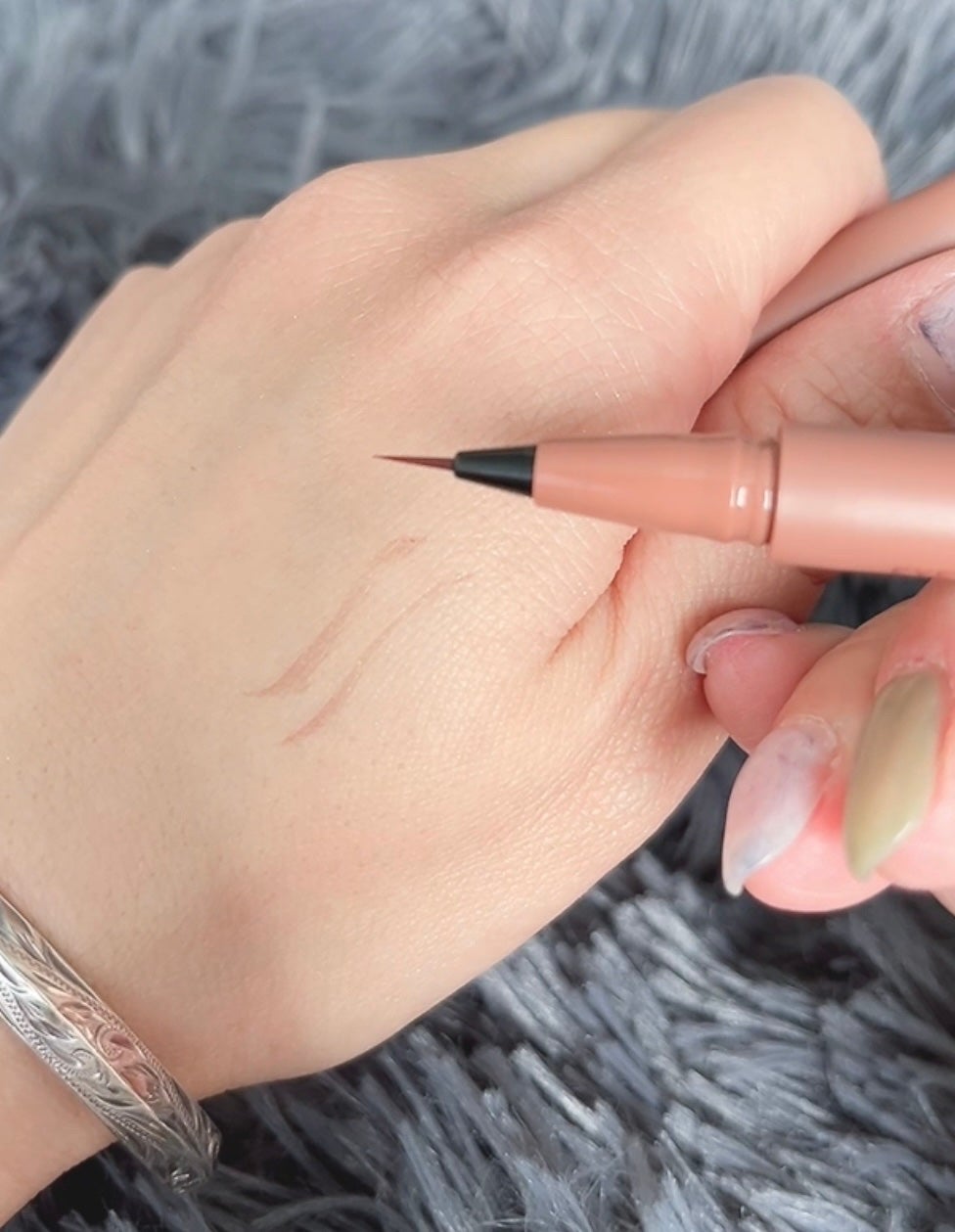 エテュセ アイエディション(スキニーブロウライナー)/ettusais/リキッドアイブロウを使ったクチコミ(3枚目)