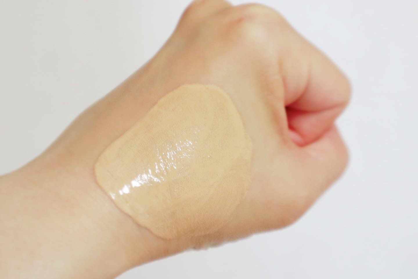 スキンレゾネート リキッドファンデーション/Celvoke/リキッドファンデーションを使ったクチコミ（3枚目）