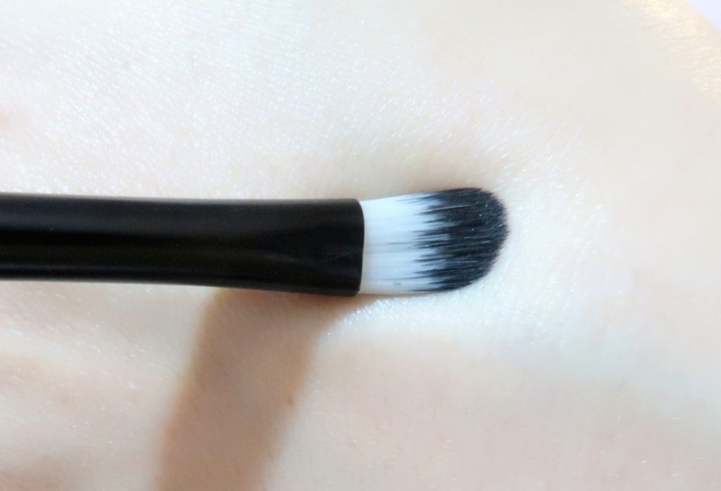 UR GLAM CONCEALER BRUSH(コンシーラーブラシ)/U R GLAM/メイクブラシを使ったクチコミ(4枚目)
