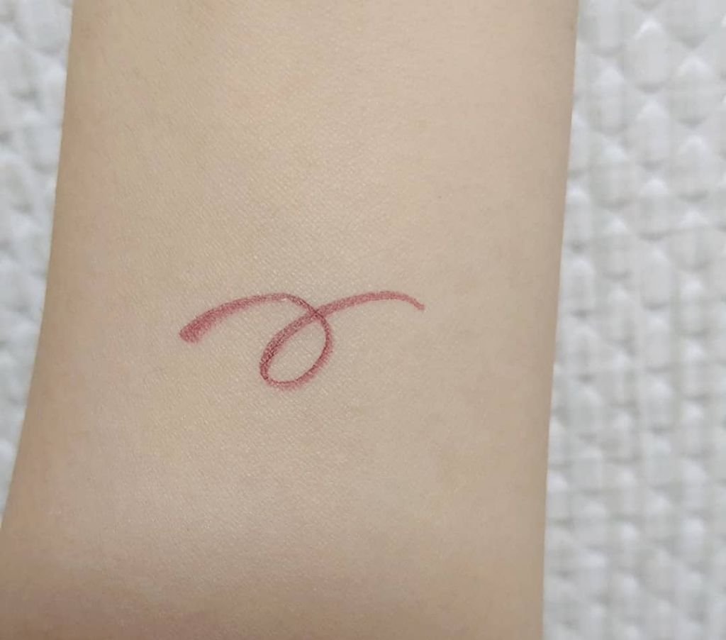 カラーインパクト リキッドライナー RD440 バーガンディ/Visée/リキッドアイライナーを使ったクチコミ（2枚目）