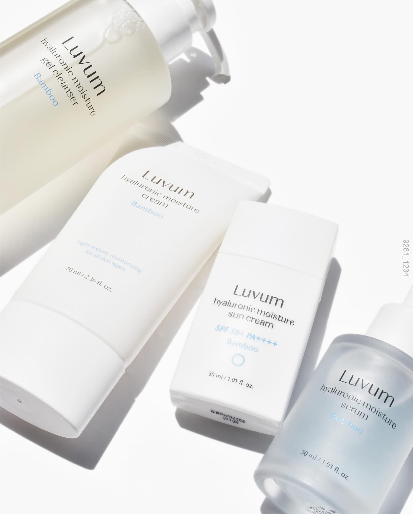 Luvum バンブーヒアルロン酸水分サンクリームのクチコミ「𝐋𝐮𝐯𝐮𝐦
 𝐁𝐚𝐦𝐛𝐨𝐨 𝐇𝐲𝐚𝐥𝐮𝐫𝐨𝐧𝐢𝐜 𝐌𝐨𝐢𝐬𝐭𝐮𝐫𝐞 𝐒𝐮𝐧 𝐂𝐫𝐞𝐚𝐦
 𝐁𝐚.....」（1枚目）