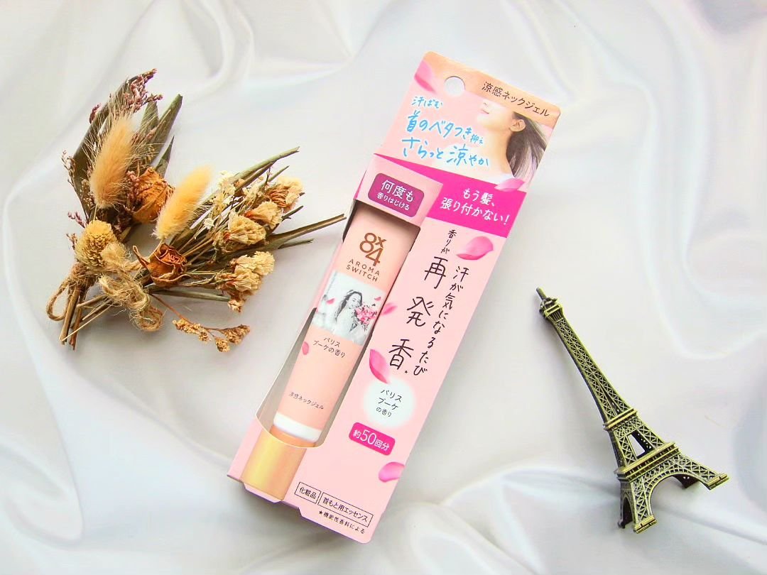 8x4 アロマスイッチ 涼感ネックジェル パリスブーケの香り/８ｘ４/デオドラント・制汗剤を使ったクチコミ（3枚目）