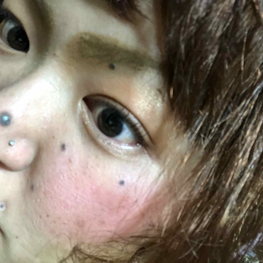 クレヨンタッチミー TMカラフルメイククレヨン/セリア/スティックアイシャドウを使ったクチコミ（3枚目）