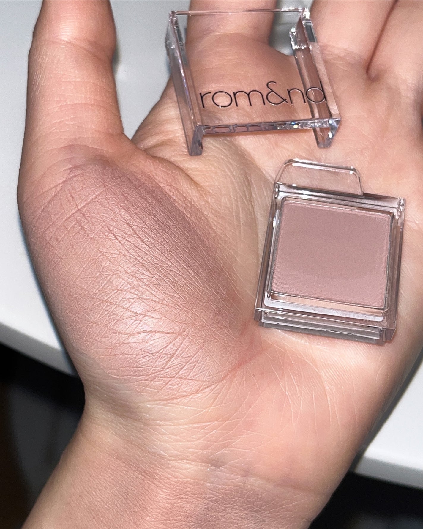 スライドインシングル/rom&nd/単色アイシャドウを使ったクチコミ(8枚目)