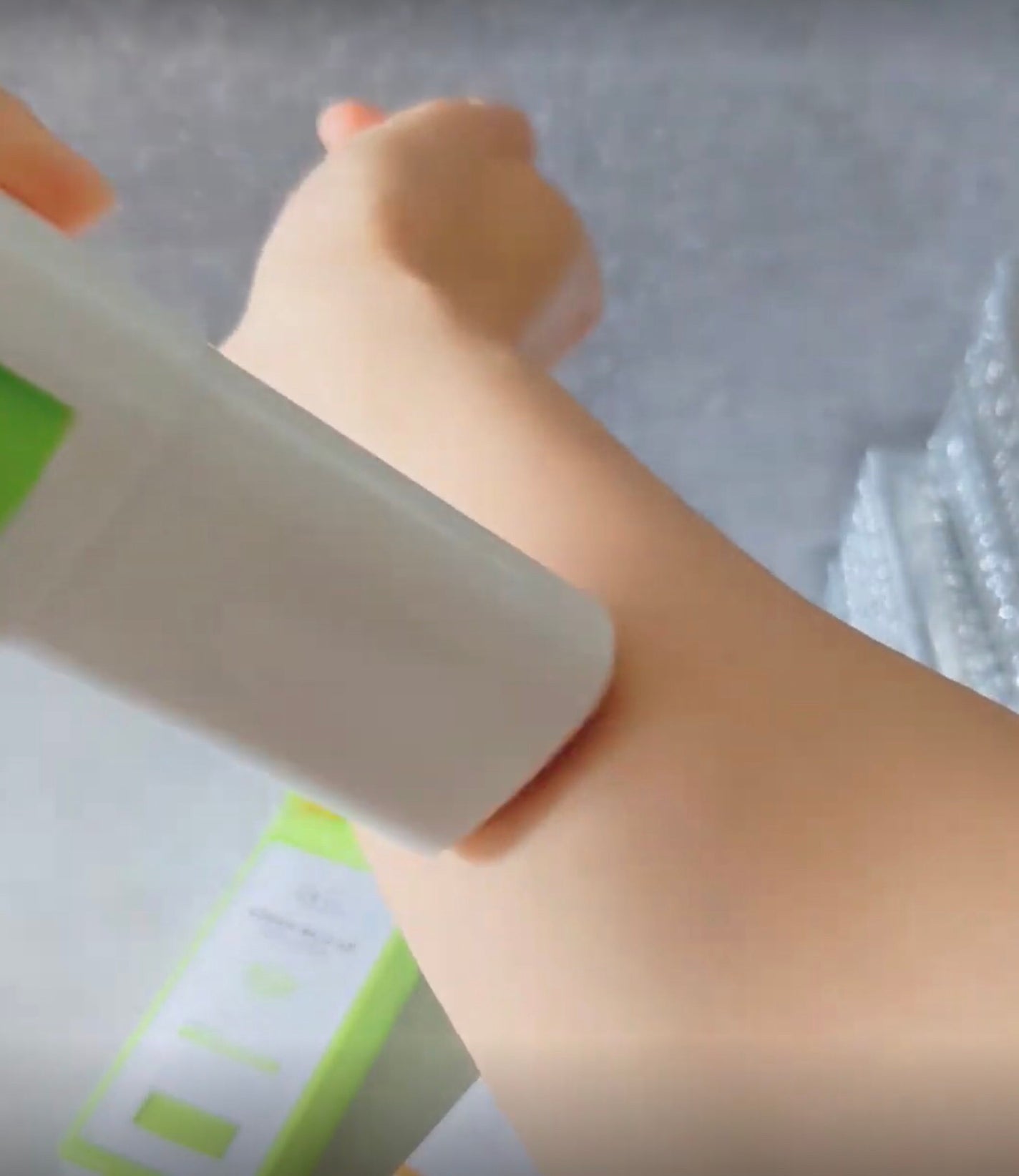 グリーンマイルドサンスティック SPF50+ PA++++/Dr.G/日焼け止めスティックを使ったクチコミ(2枚目)