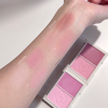 HAKIT フロリッドレイヤーブラッシャーのクチコミ「ふんわりお花チーク☁️🌸

hakit / Florid Layer Blusher 
各¥1.....」（2枚目）