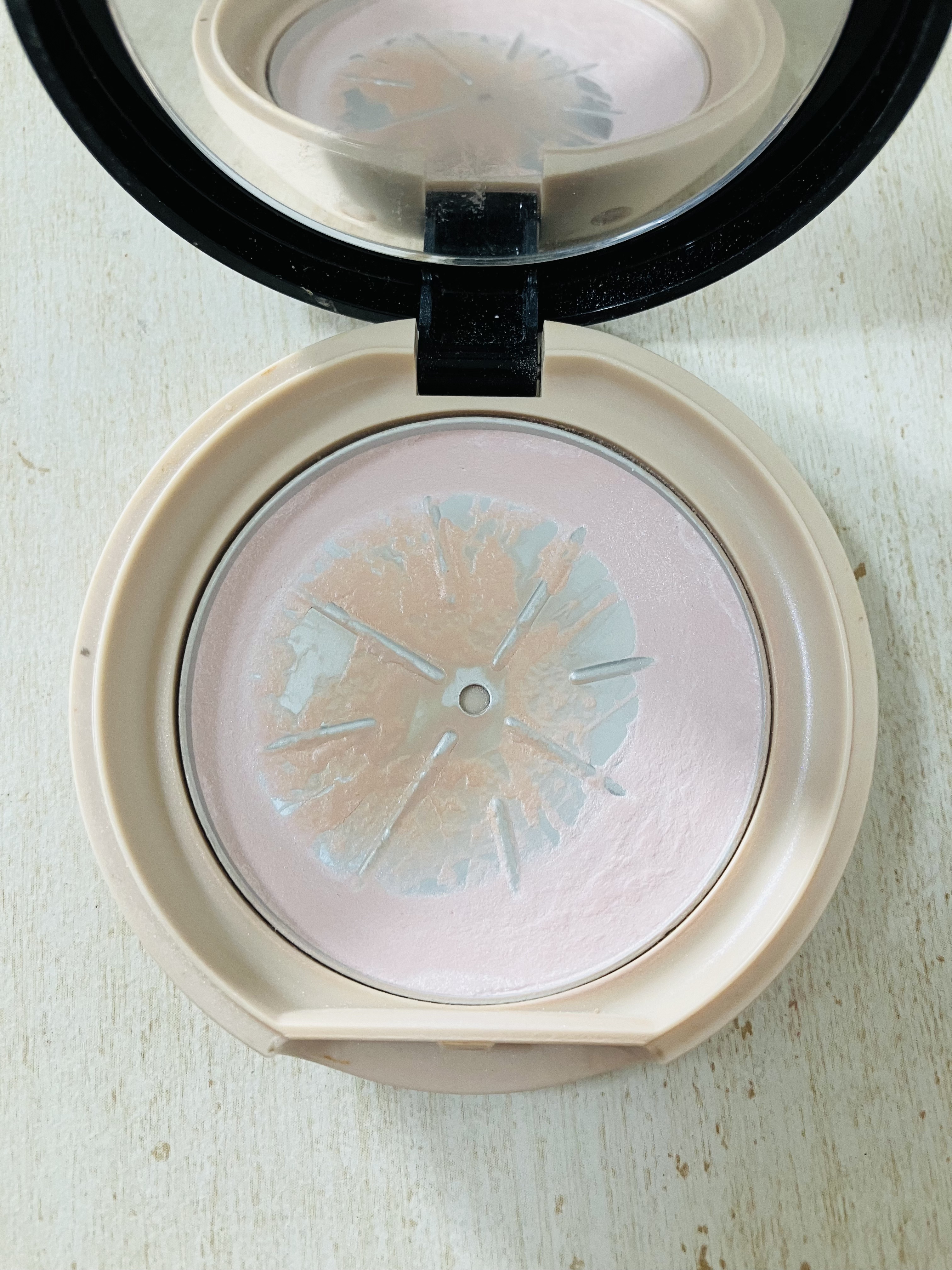 トーンアップ プライマー シャイン/Visée/化粧下地を使ったクチコミ（1枚目）