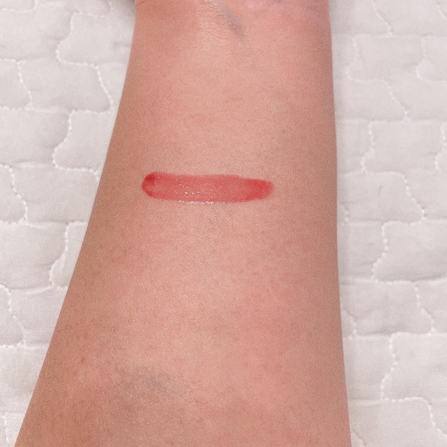 リップボム プランパーセラム 02 ピンクロージー/エリザベス/リッププランパーを使ったクチコミ（3枚目）