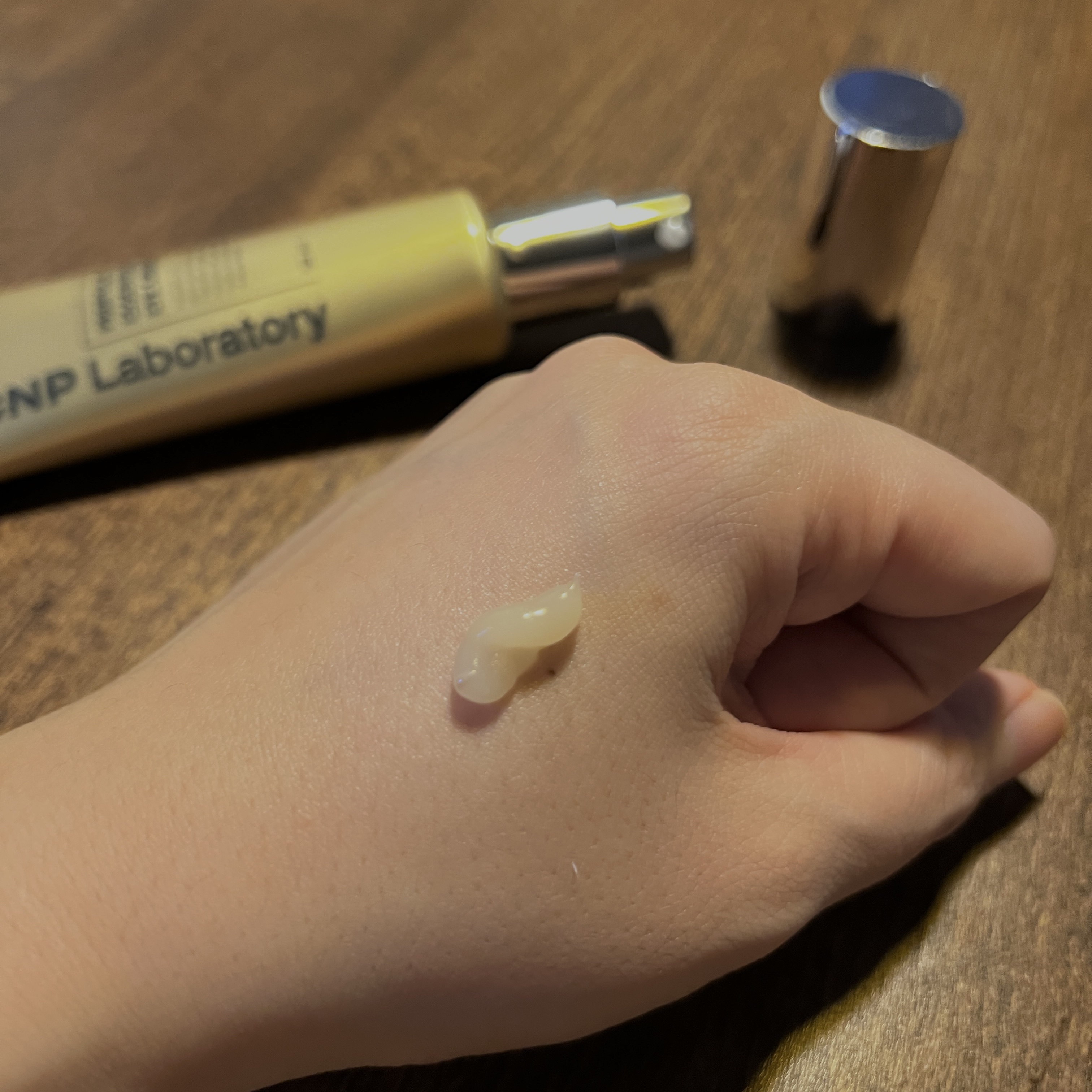 プロポリスエッセンシャルアイクリーム/CNP Laboratory/アイケア・アイクリームを使ったクチコミ（2枚目）