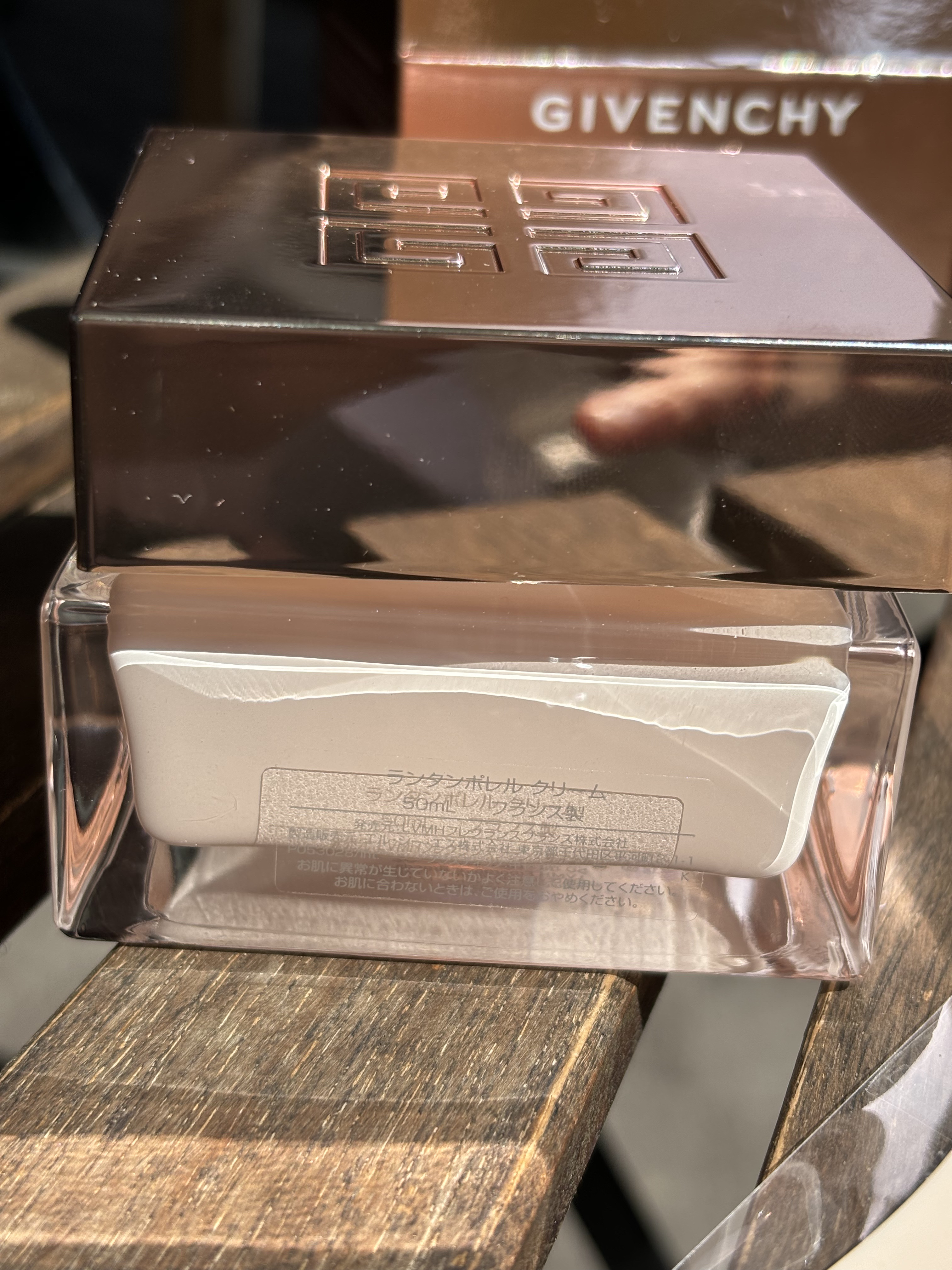 GIVENCHY ランタンポレル クリームのクチコミ「🩷️🩷️GIVENCHYランタンポレル クリーム🩷️🩷

こっくりなクリームだけどベタベタしな.....」（3枚目）