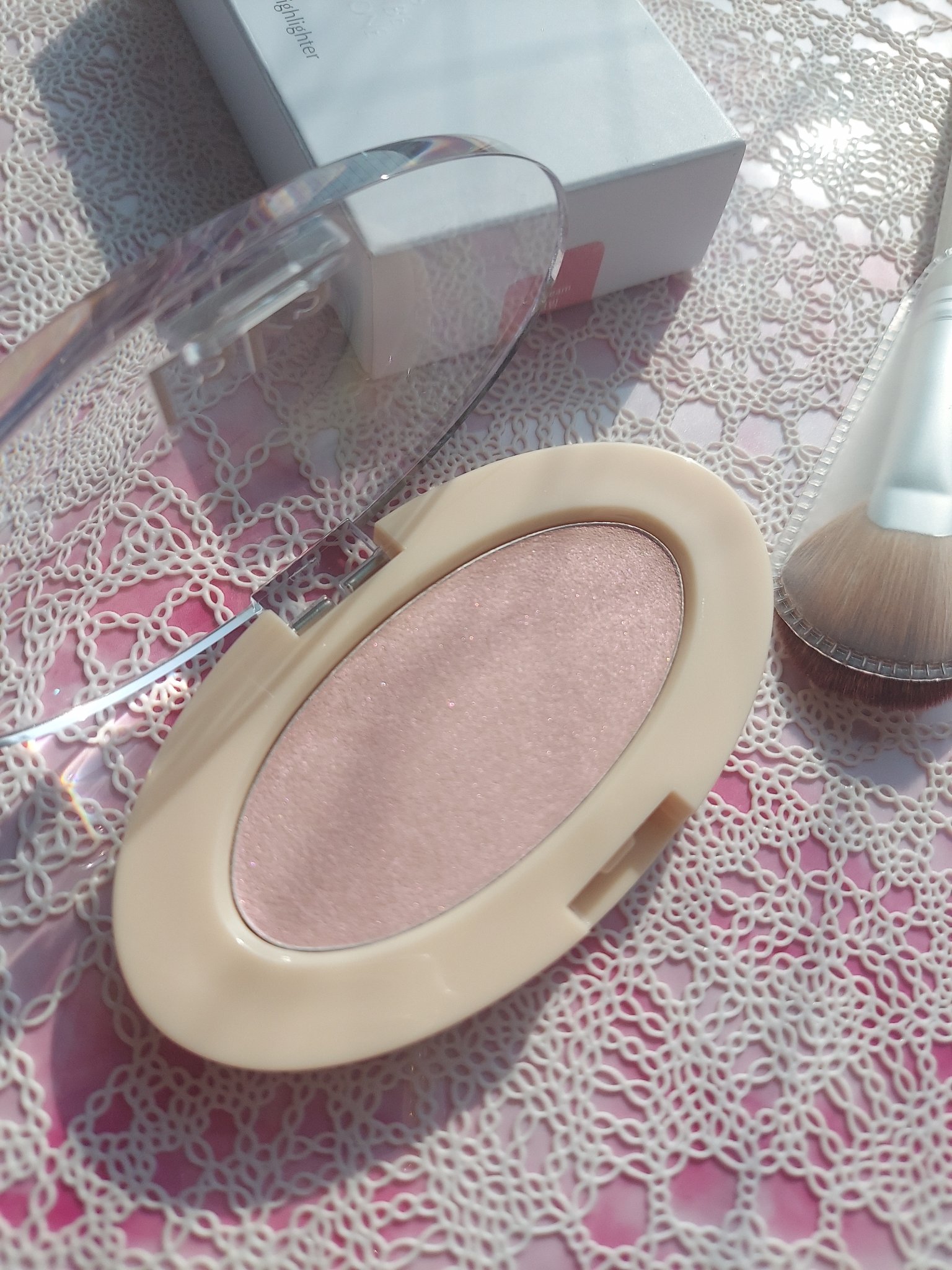 ドリームビームハイライター/Laka/パウダーハイライトを使ったクチコミ（2枚目）