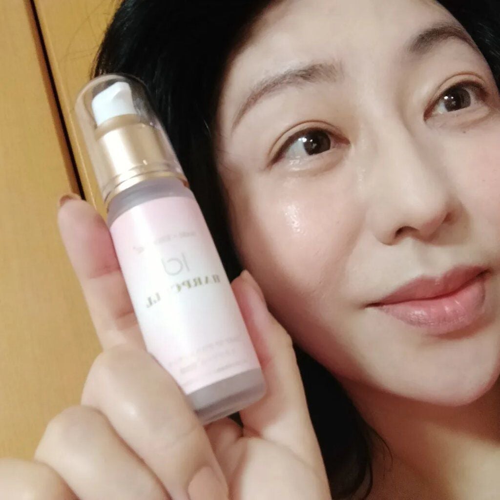 mcgroupakiko on LIPS 「はじめての体験でした。 美容液を軽くワンプッシュしたあと、お肌..」(8枚目)