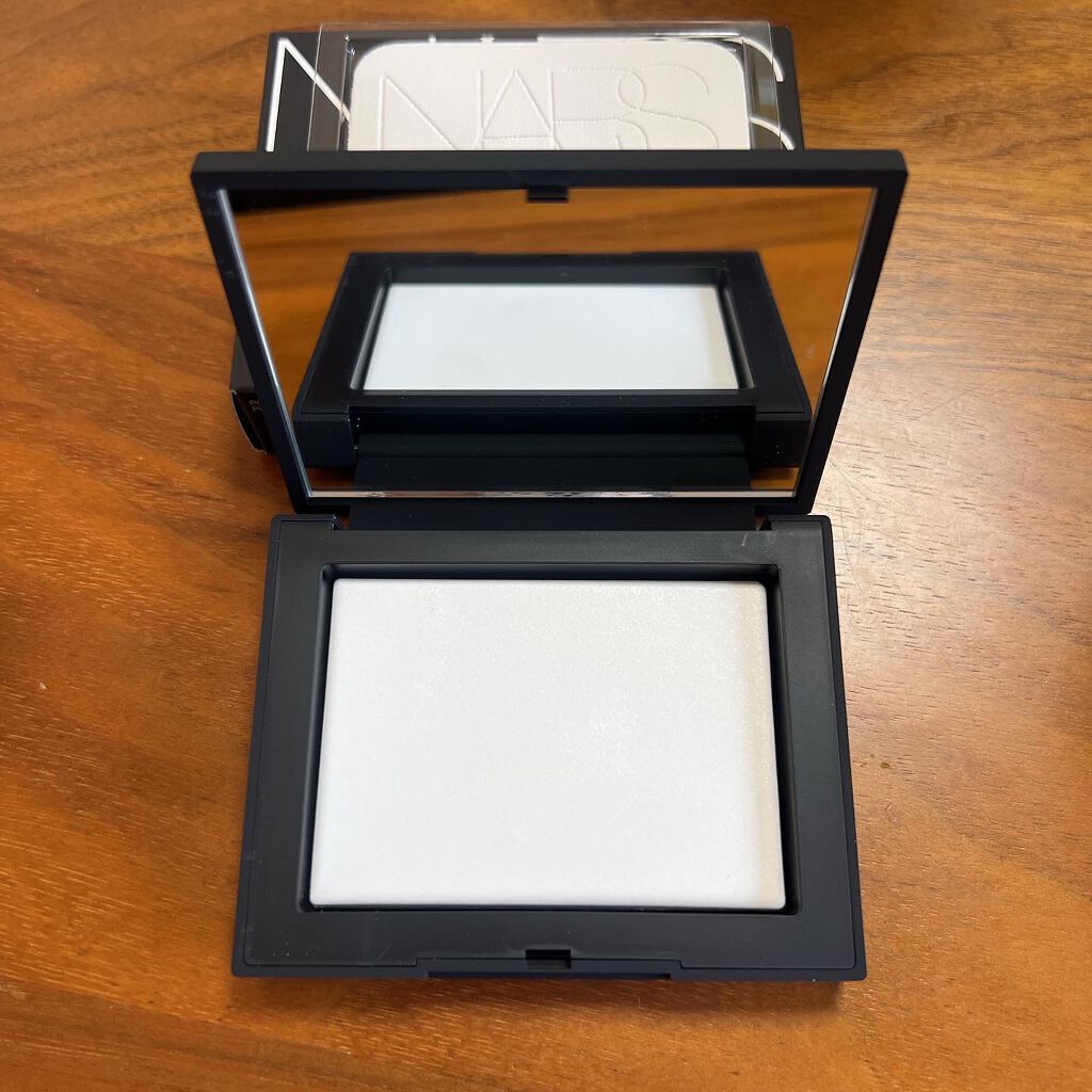 ライトリフレクティングセッティングパウダー　プレスト　N/NARS/プレストパウダーを使ったクチコミ（3枚目）
