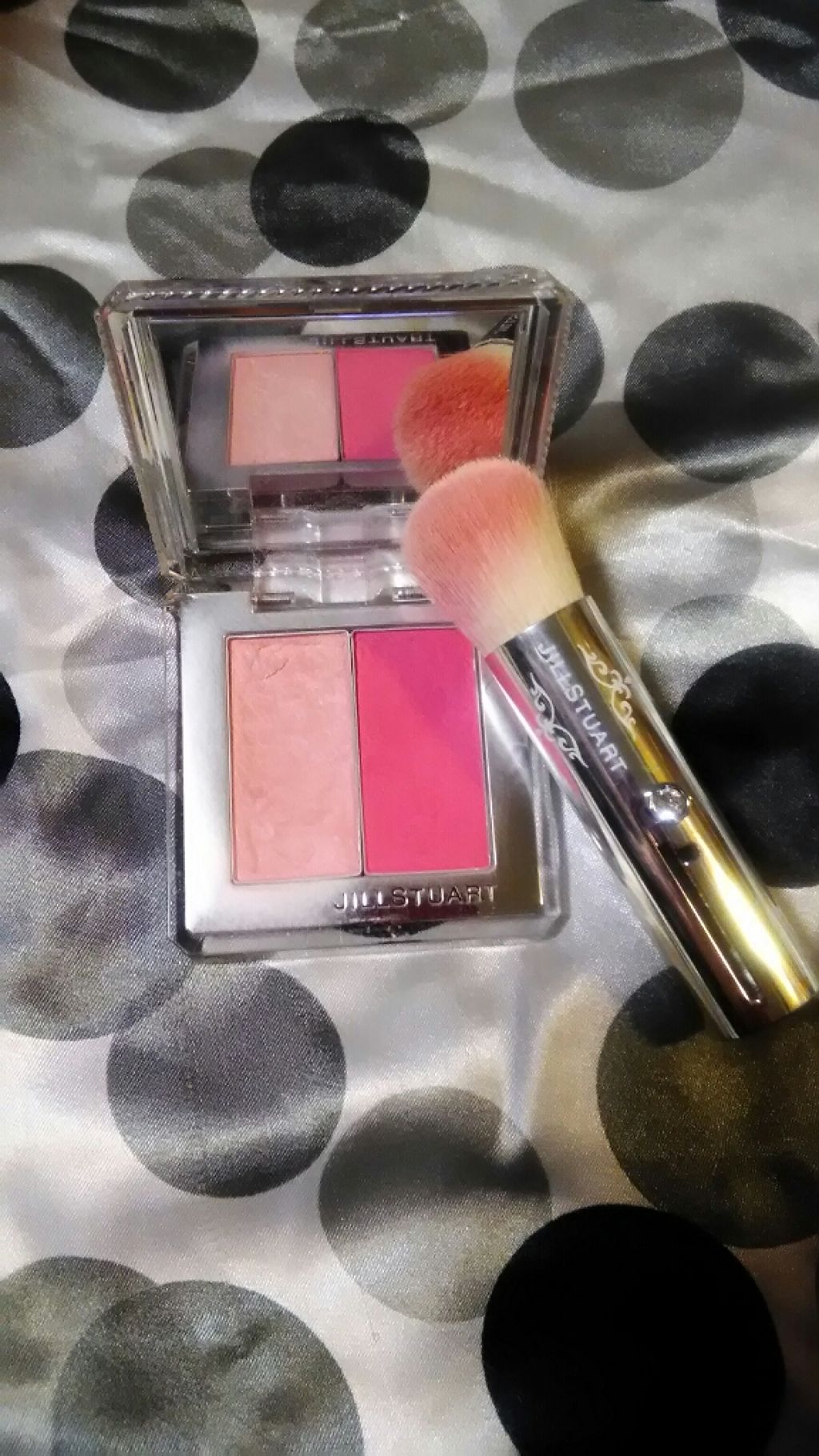 THREE シマリング グロー デュオ/THREE/クリームハイライトを使ったクチコミ(1枚目)