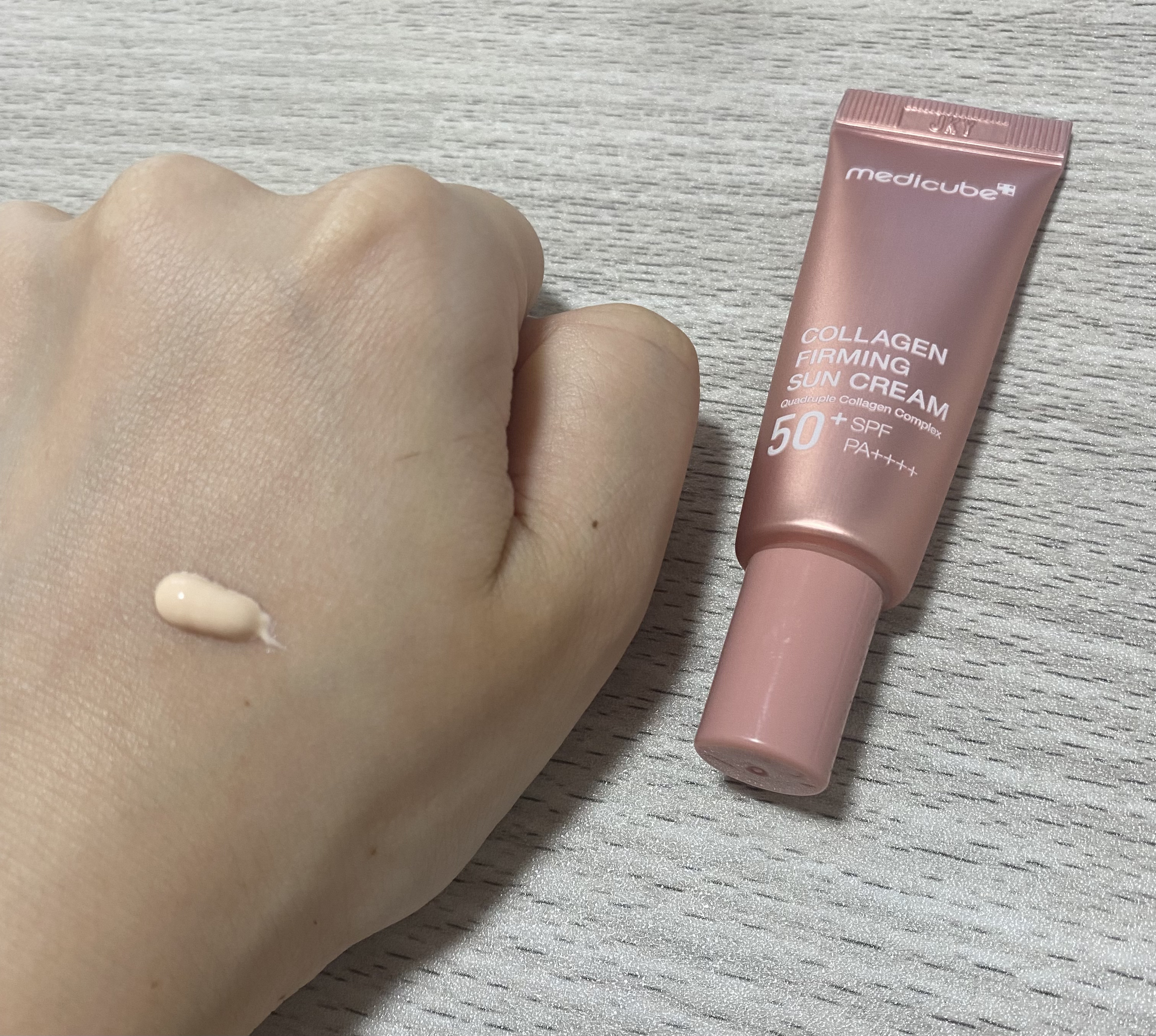 ディープコラーゲンサンクリーム/MEDICUBE/日焼け止めクリームを使ったクチコミ（2枚目）