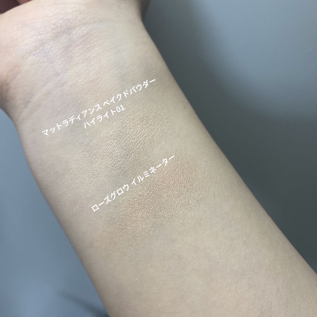 マットラディアンス ベイクドパウダー ハイライト01/ローラ メルシエ/パウダーハイライトを使ったクチコミ（3枚目）
