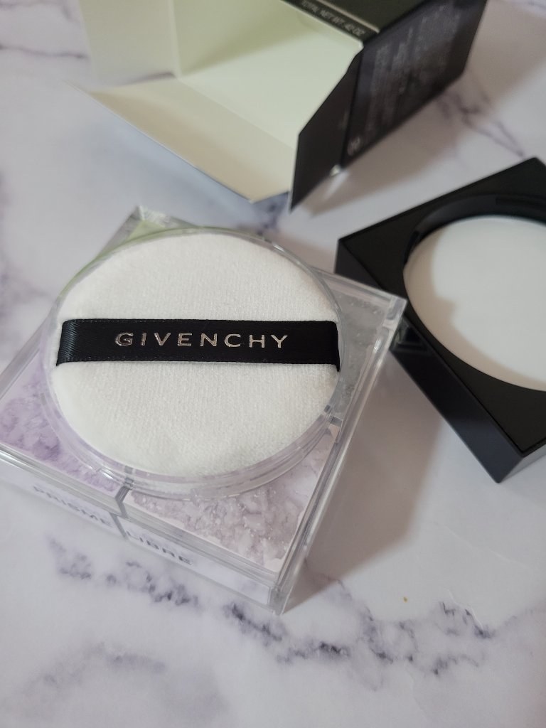 プリズム・リーブル/GIVENCHY/ルースパウダーを使ったクチコミ（2枚目）