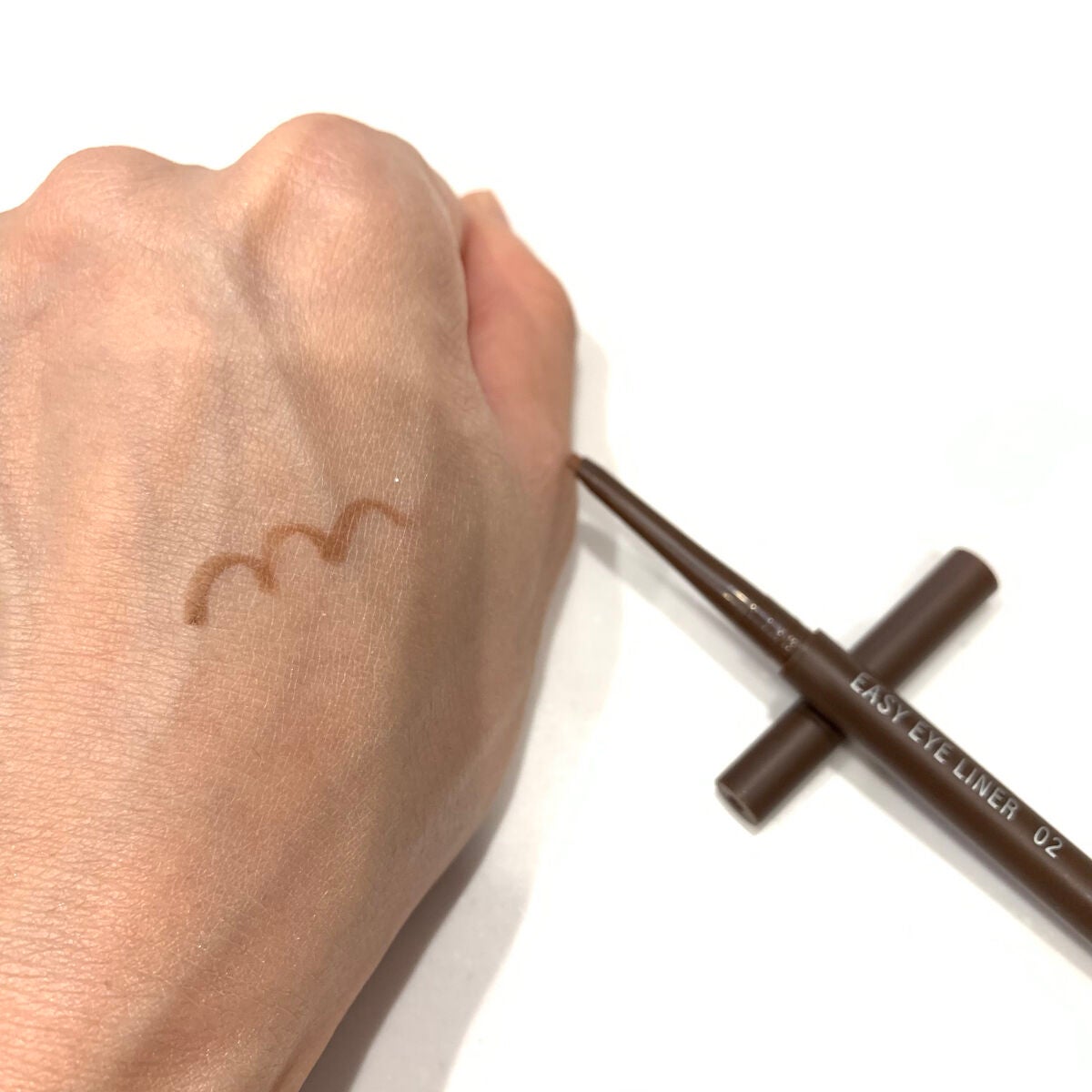イージーeyeライナー/b idol/ジェルアイライナーを使ったクチコミ(2枚目)