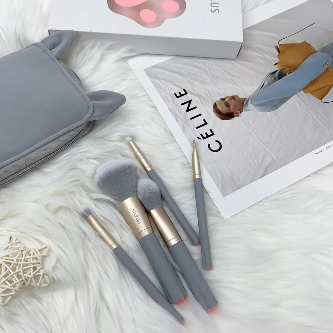 SIXPLUS メイクブラシ5本セット ハートペット/SIXPLUS/メイクブラシを使ったクチコミ（1枚目）