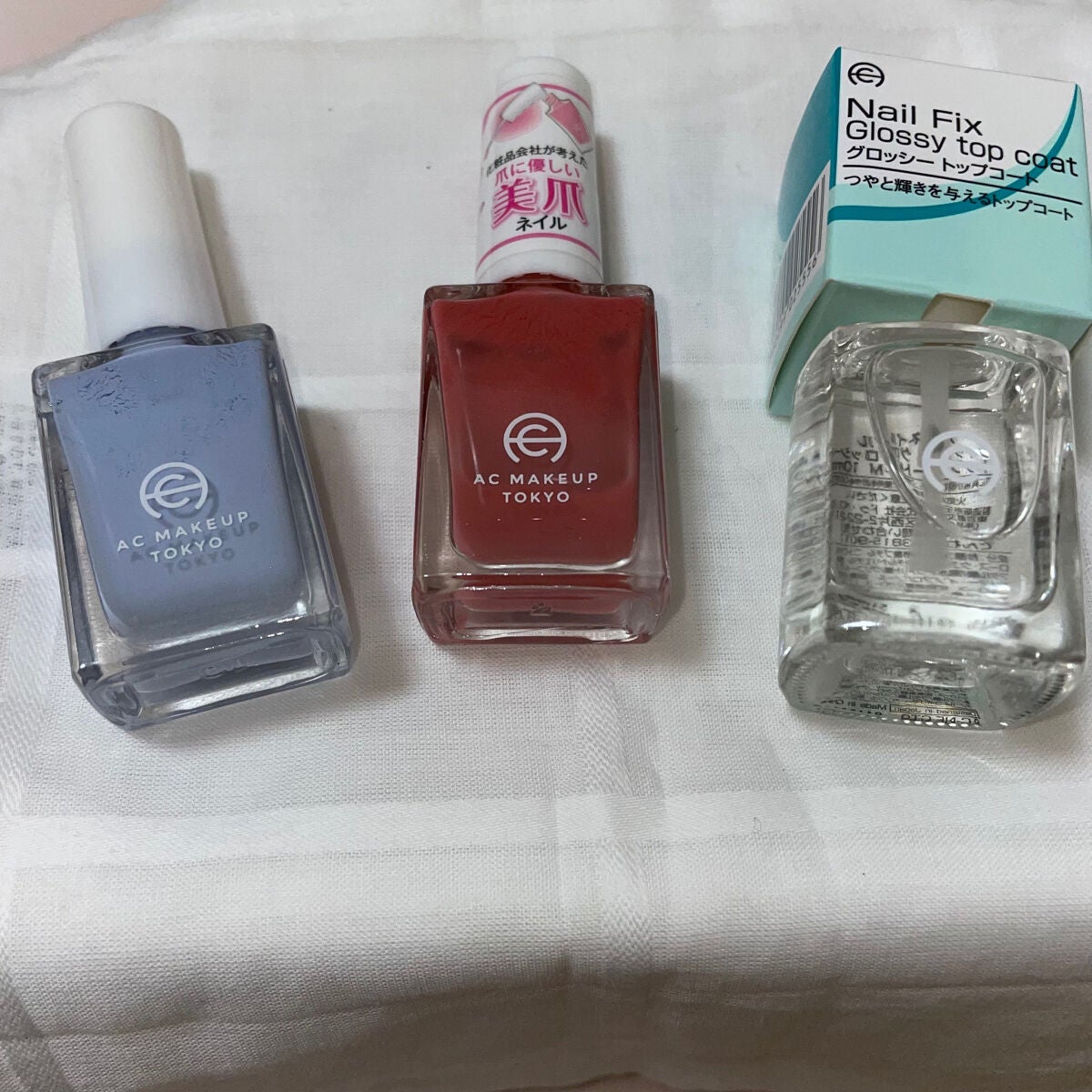 つき on LIPS 「ブルー✖︎ピンクネイルがしたい方におすすめ!!ホリゾンブルー✖..」(2枚目)