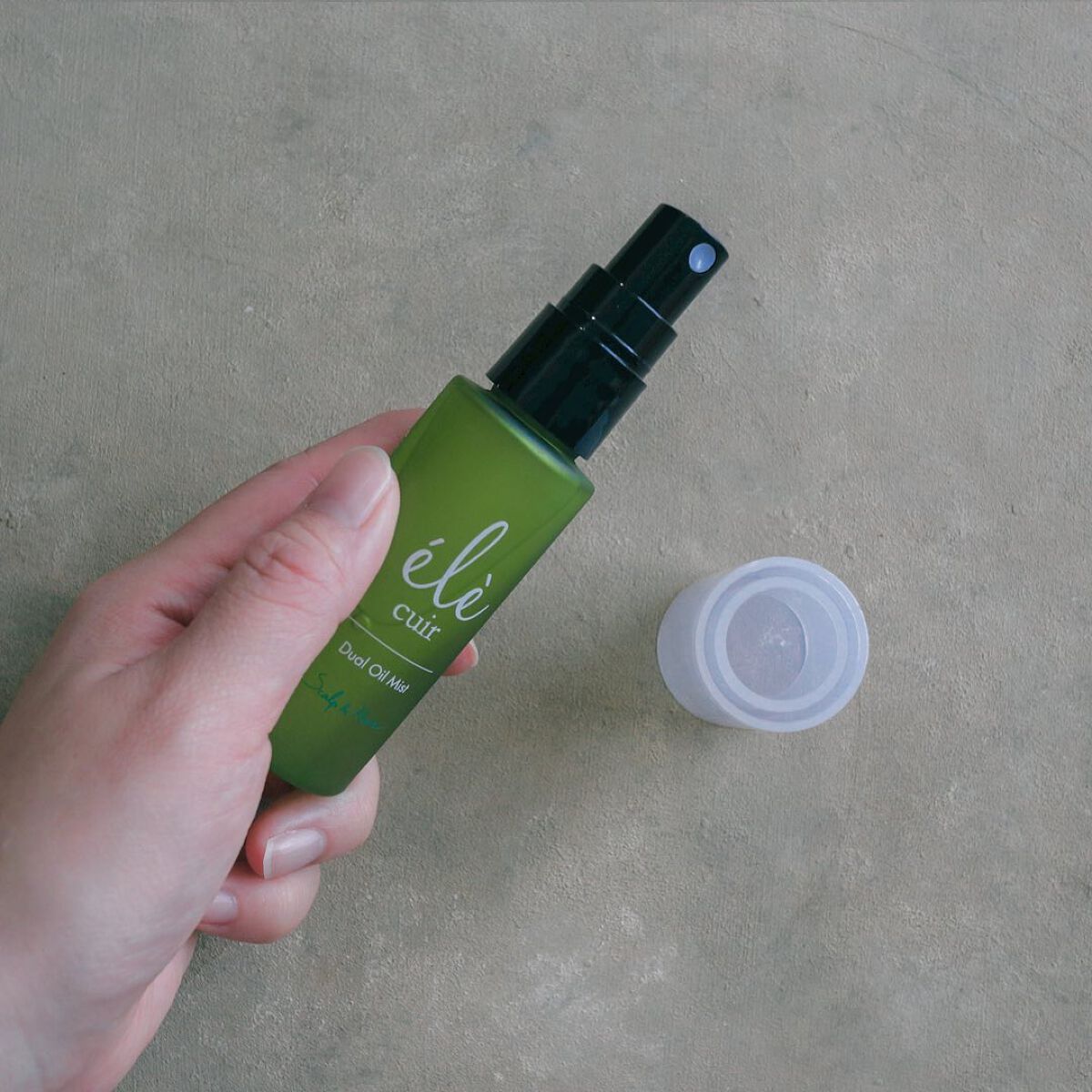 デュアルオイルミスト（スカルプ＆ヘア） /エレキュイール /アウトバストリートメントを使ったクチコミ（3枚目）