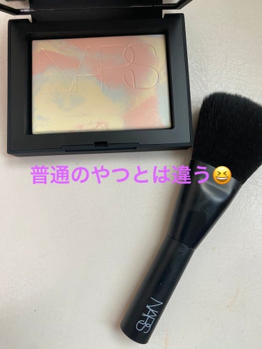 ライトリフレクティング プリズマティックパウダー/NARS/プレストパウダーを使ったクチコミ（1枚目）