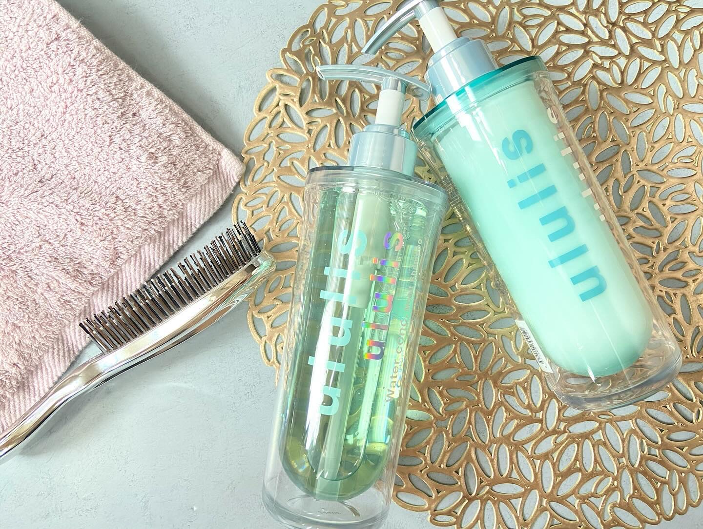 .
ウルリス　ウォーターコンク　モイストシャンプー/ヘアトリートメントᝰ✍︎꙳⋆

可愛いパケのこちら🙌🏻🩵
よく見かけていて気になっていました！

美容水から生まれたMIZUシャンプー/トリートメントで、
✔︎製品の90%以上を補水