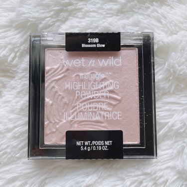 MegaGlo Highlighting Powder/wet 'n' wild/ハイライトを使ったクチコミ（2枚目）