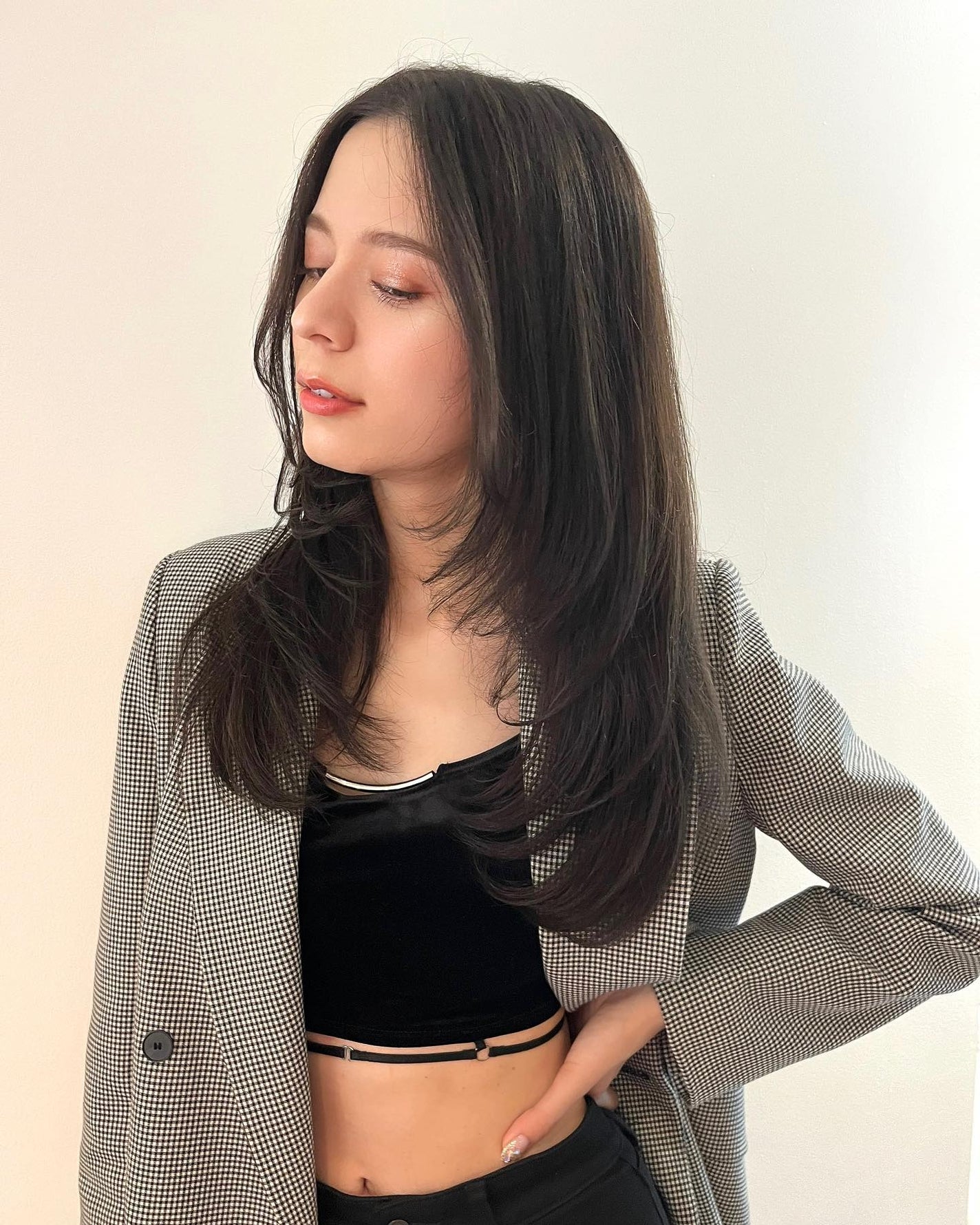 HARUNA on LIPS 「おしゃれなナチュラルヘア✨.韓国っぽく🌟たっぷりレイヤーで簡単..」(1枚目)