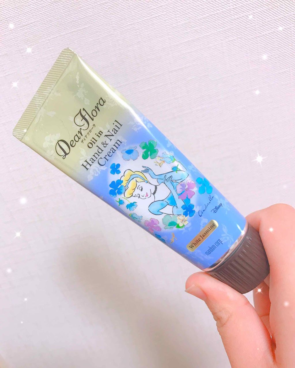 ディアフローラ オイルイン ハンド&ネイルクリーム フローラルブーケ/マンダム/ハンドクリームを使ったクチコミ(1枚目)