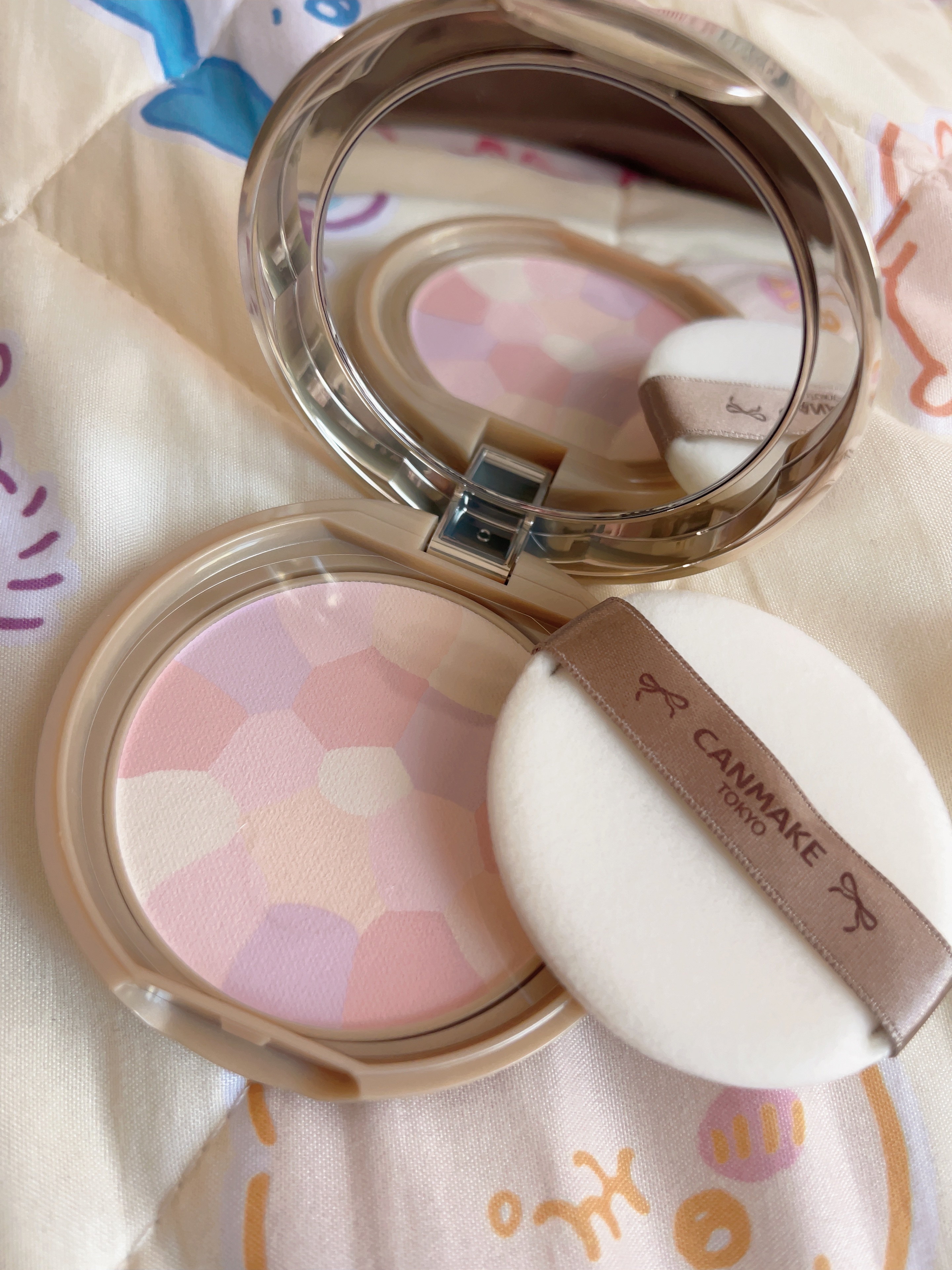 マシュマロフィニッシュパウダー　～Abloom～/キャンメイク/プレストパウダーを使ったクチコミ（1枚目）