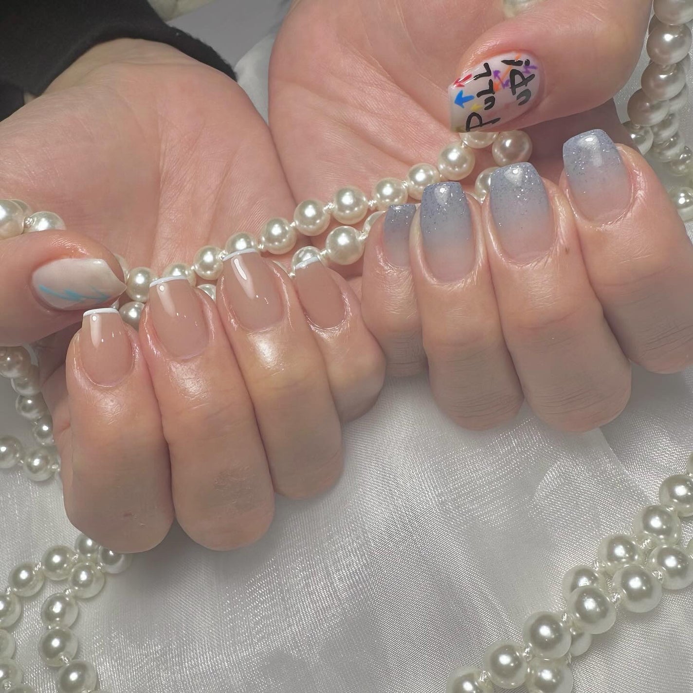 kanna on LIPS 「・・・推しネイル🩵💎推しメンカラの水色を全面に押し出して、スキ..」(2枚目)