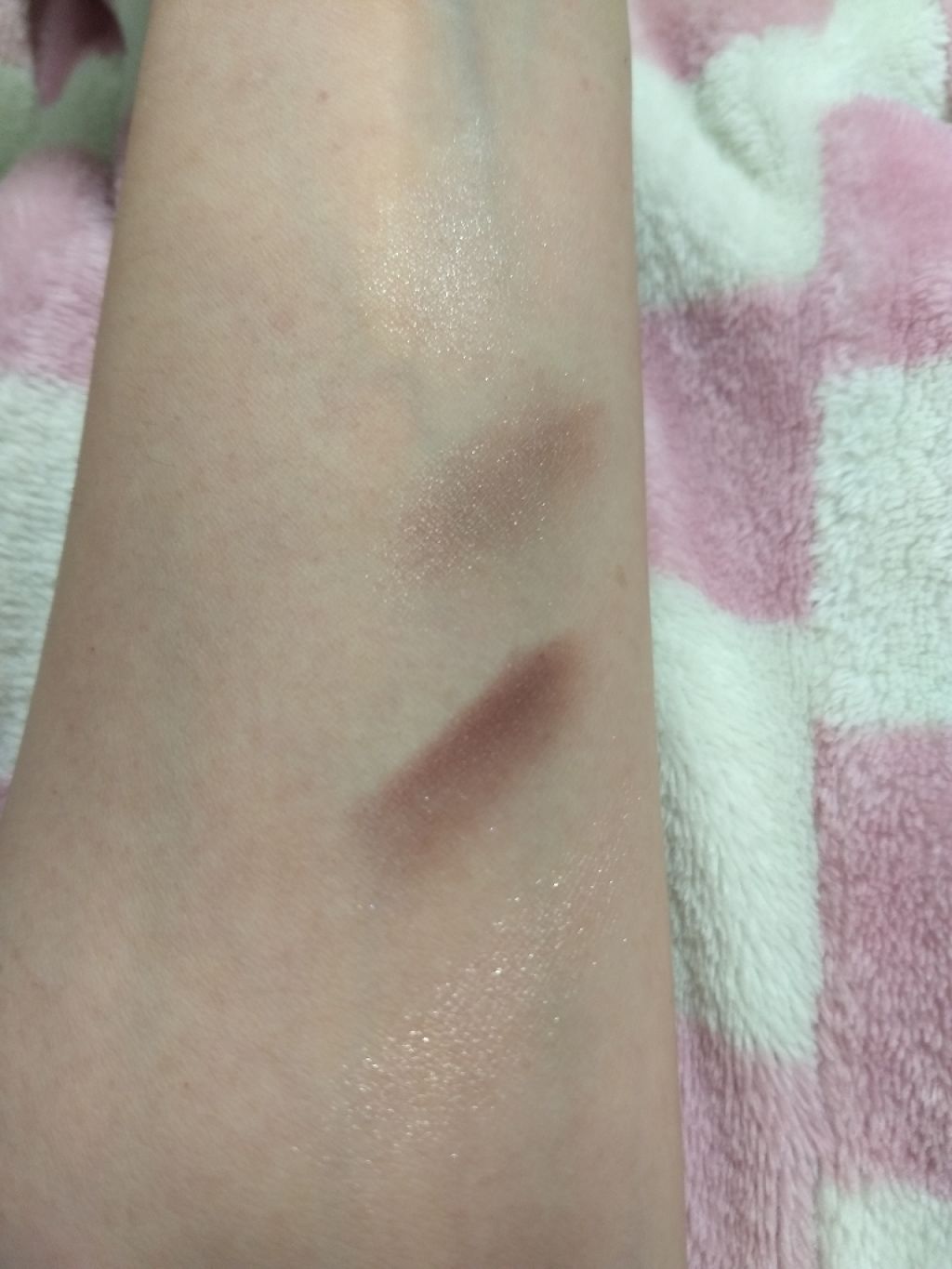 リアルクローズシャドウ/excel/アイシャドウパレットを使ったクチコミ(2枚目)