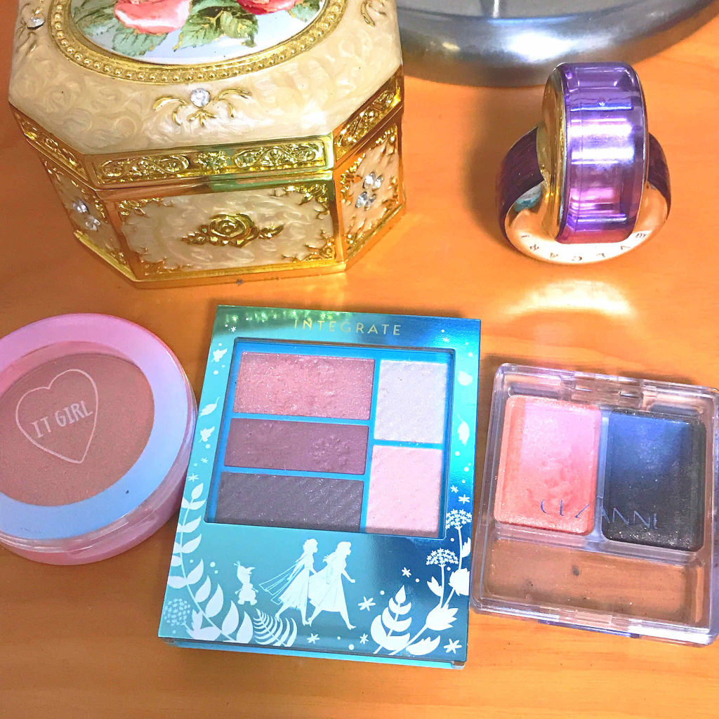 ツーカラー アイシャドウ ラメシリーズ/CEZANNE/アイシャドウパレットを使ったクチコミ（1枚目）