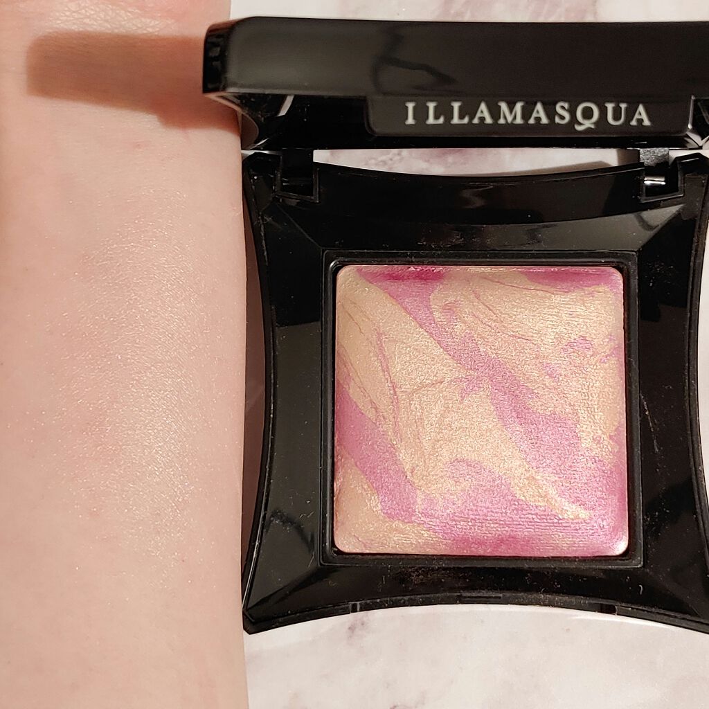 beyond powder/Illamasqua/パウダーハイライトを使ったクチコミ(3枚目)