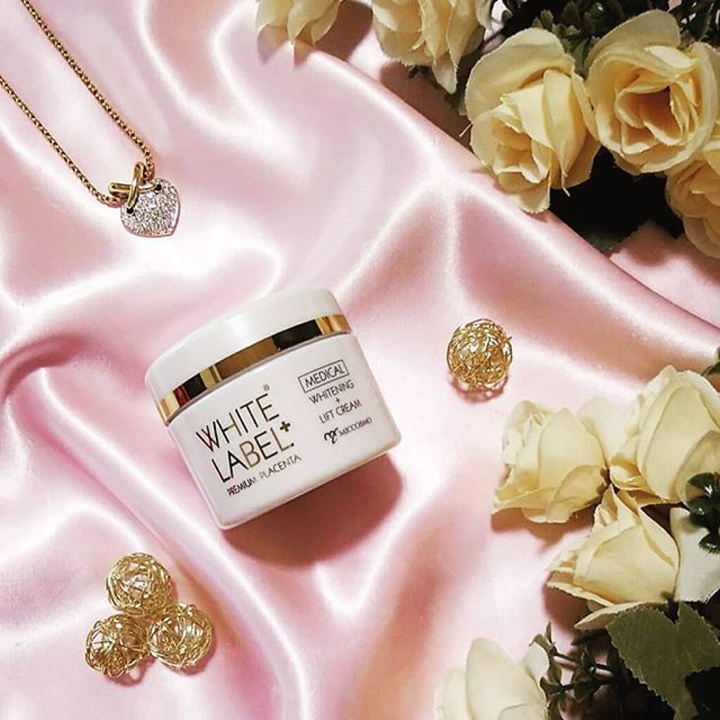 ホワイトラベル ホワイトラベルプラス 薬用プラセンタの美白リフトクリームのクチコミ「乳白色でぷるんとしたクリームです。

ちなみに、同ラインの薬用プラセンタの美白リフト美容水.....」（1枚目）
